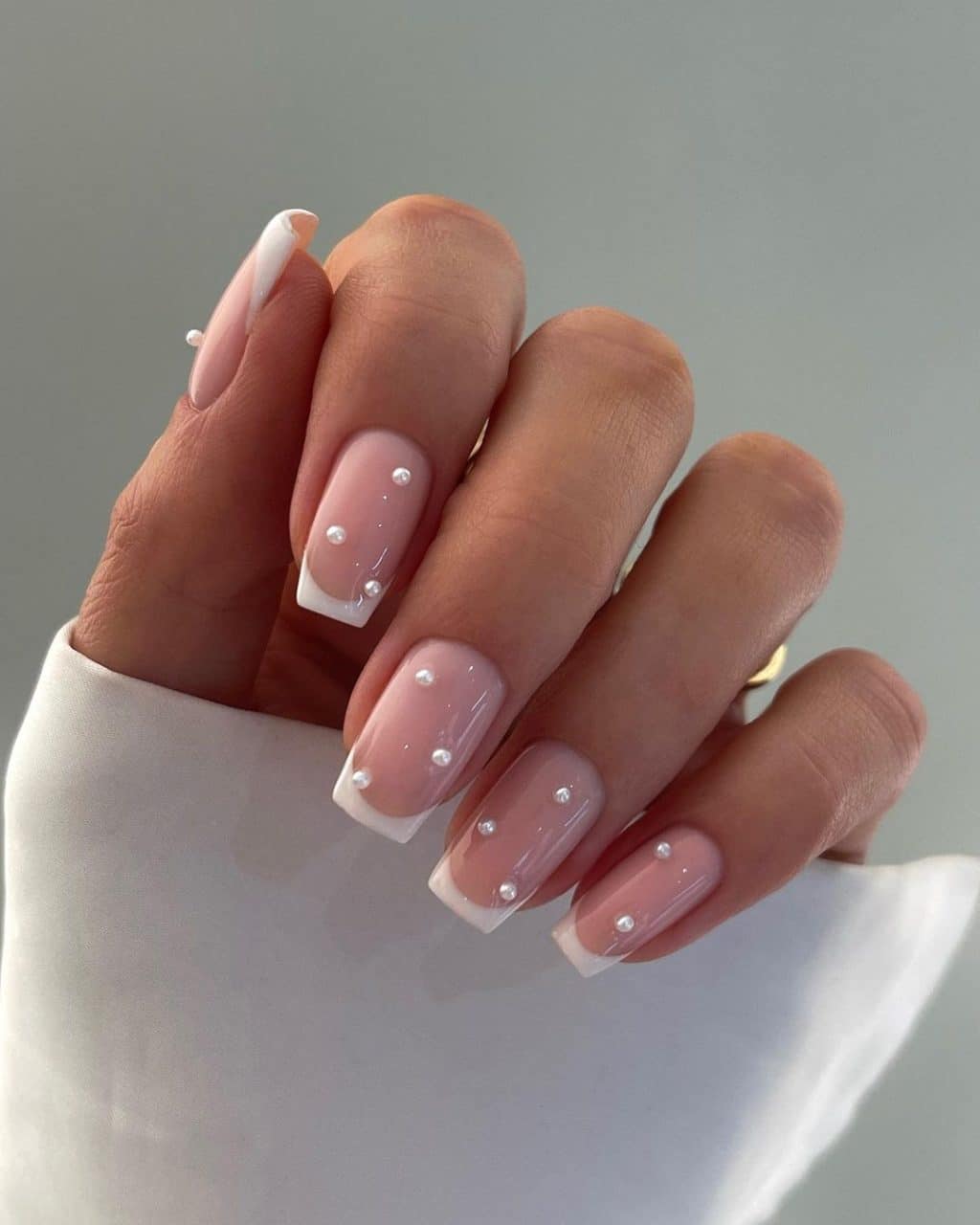 nail cô dâu kiểu đính ngọc trai